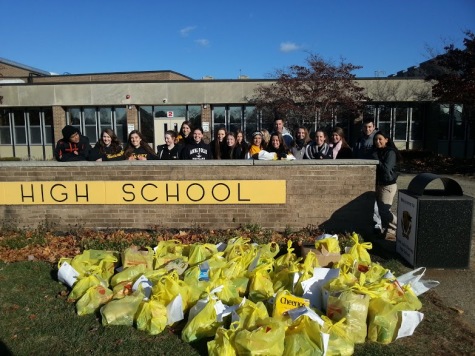 Key Club Gives Back for the Holidays